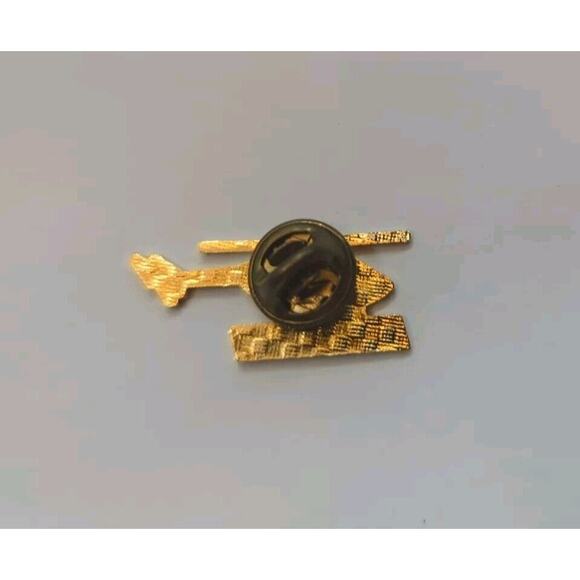 UHC Air Care Team Rescue Medical Helicopter Pin Pinback - Picture 3 of 4